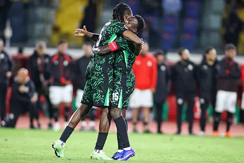 رقم قياسي جديد.. صحف نيجيريا تحتفي بالفوز على منتخب مصر